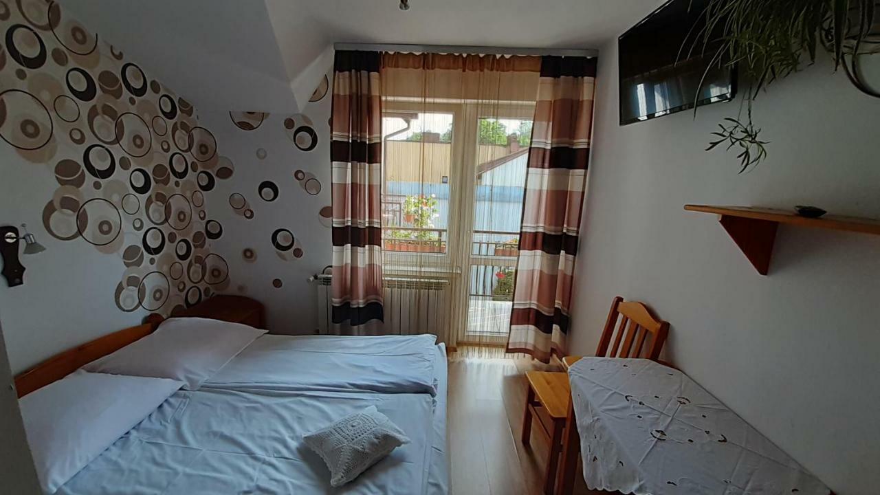 Apartamento Pokoje Do Wynajecia U Lusi Krościenko Exterior foto